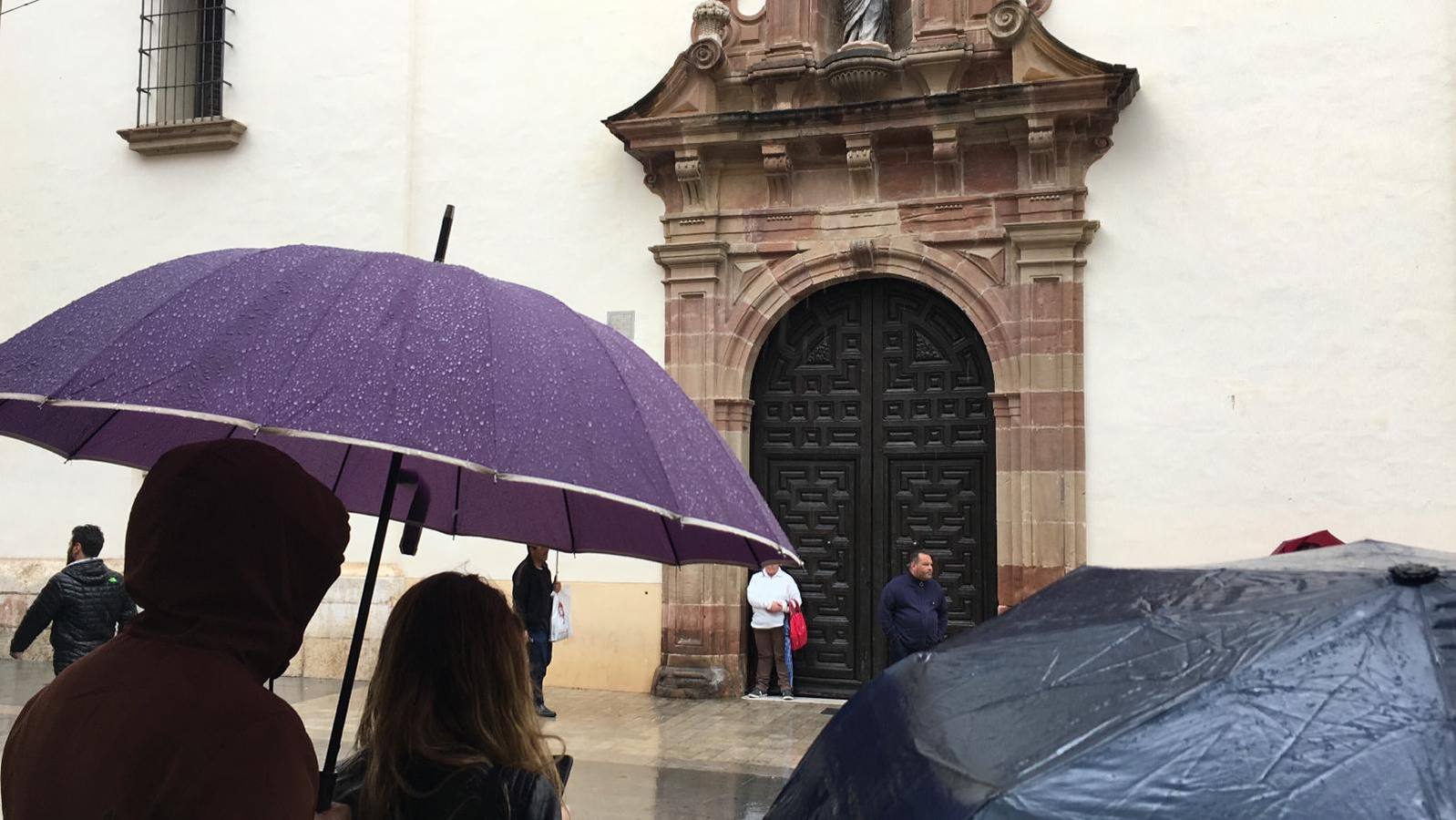 Las fotos de las cofradías del Jueves Santo: Sagrada Cena, Santa Cruz, Viñeros, Vera Cruz, Zamarrilla, Mena, Misericordia, Esperanza.