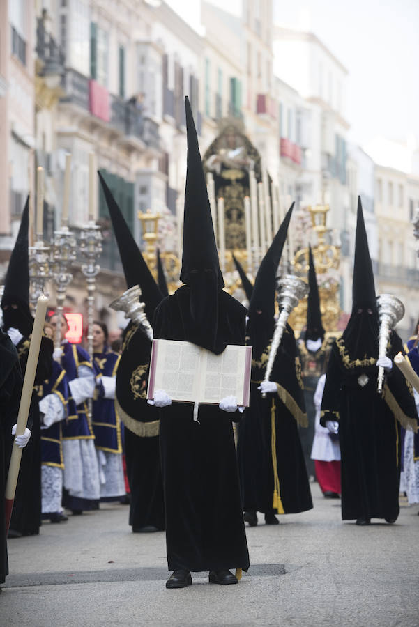 Las fotos de las cofradías del Jueves Santo: Sagrada Cena, Santa Cruz, Viñeros, Vera Cruz, Zamarrilla, Mena, Misericordia, Esperanza.