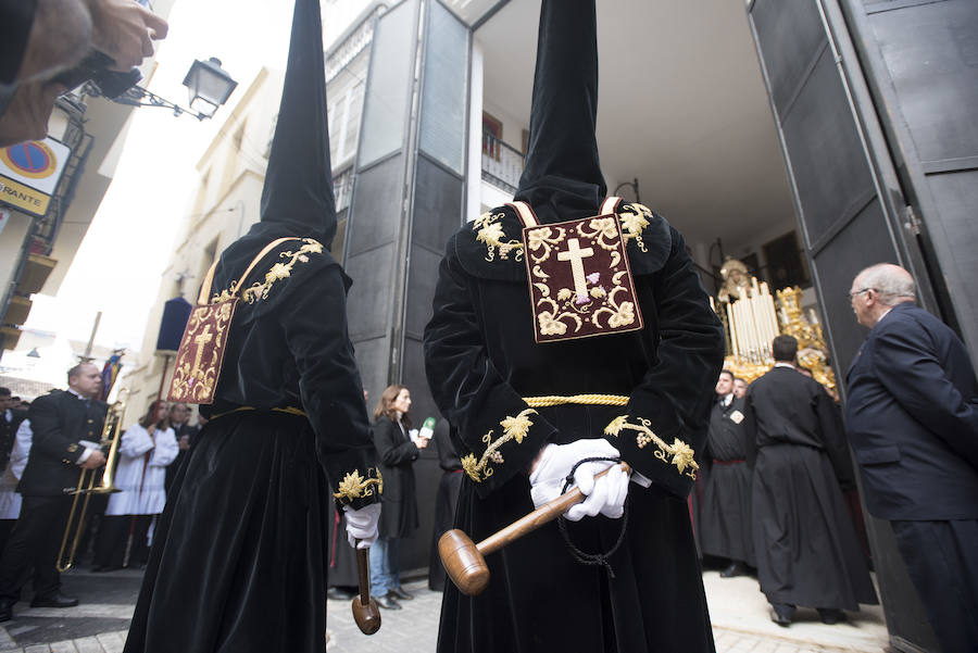 Las fotos de las cofradías del Jueves Santo: Sagrada Cena, Santa Cruz, Viñeros, Vera Cruz, Zamarrilla, Mena, Misericordia, Esperanza.