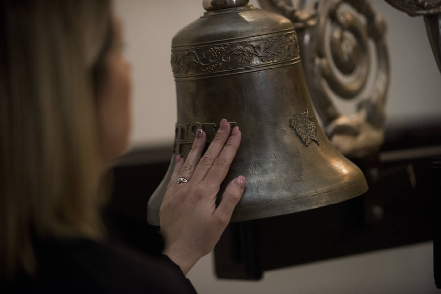 Las fotos de las cofradías del Jueves Santo: Sagrada Cena, Santa Cruz, Viñeros, Vera Cruz, Zamarrilla, Mena, Misericordia, Esperanza.