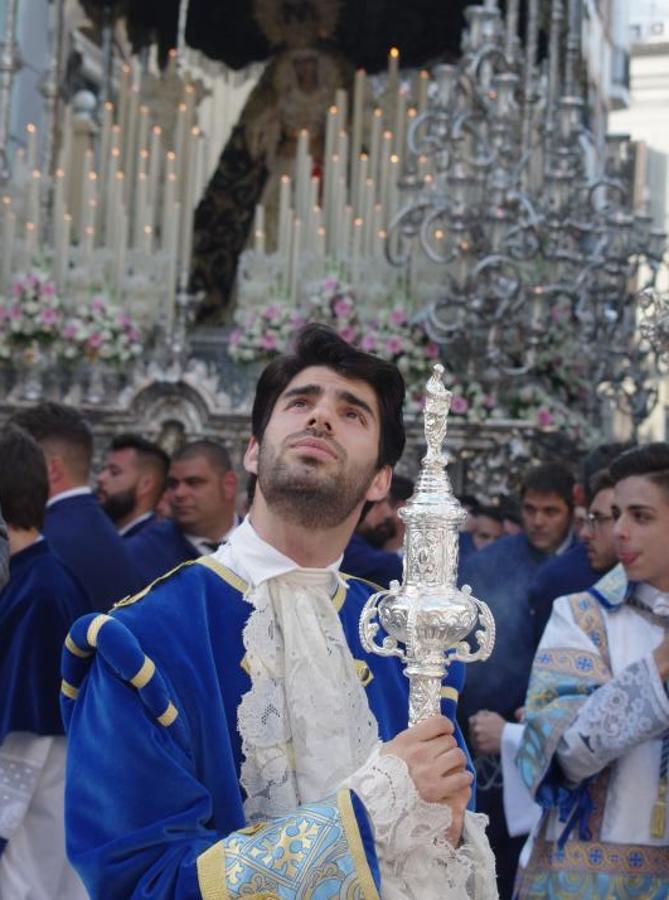 Las fotos de las cofradías del Jueves Santo: Sagrada Cena, Santa Cruz, Viñeros, Vera Cruz, Zamarrilla, Mena, Misericordia, Esperanza.