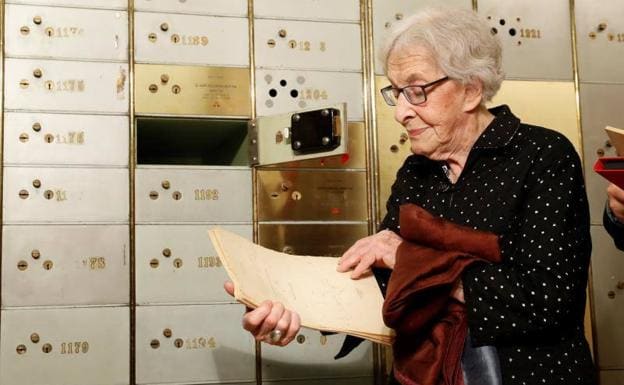 La poeta uruguaya Ida Vitale durante el acto en la Caja de las Letras del Instituto Cervantes.