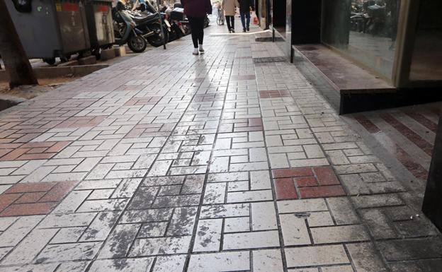 Un estudio de la OCU vuelve a colocar a Málaga entre las ciudades con peor limpieza
