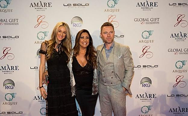 Storm Keating, María Bravo y Ronan Keating, en Marbella el año pasado. 