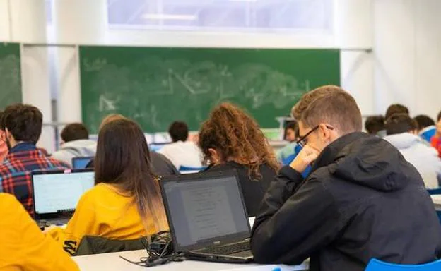 El 28,5% de los andaluces deja la universidad sin acabar la carrera