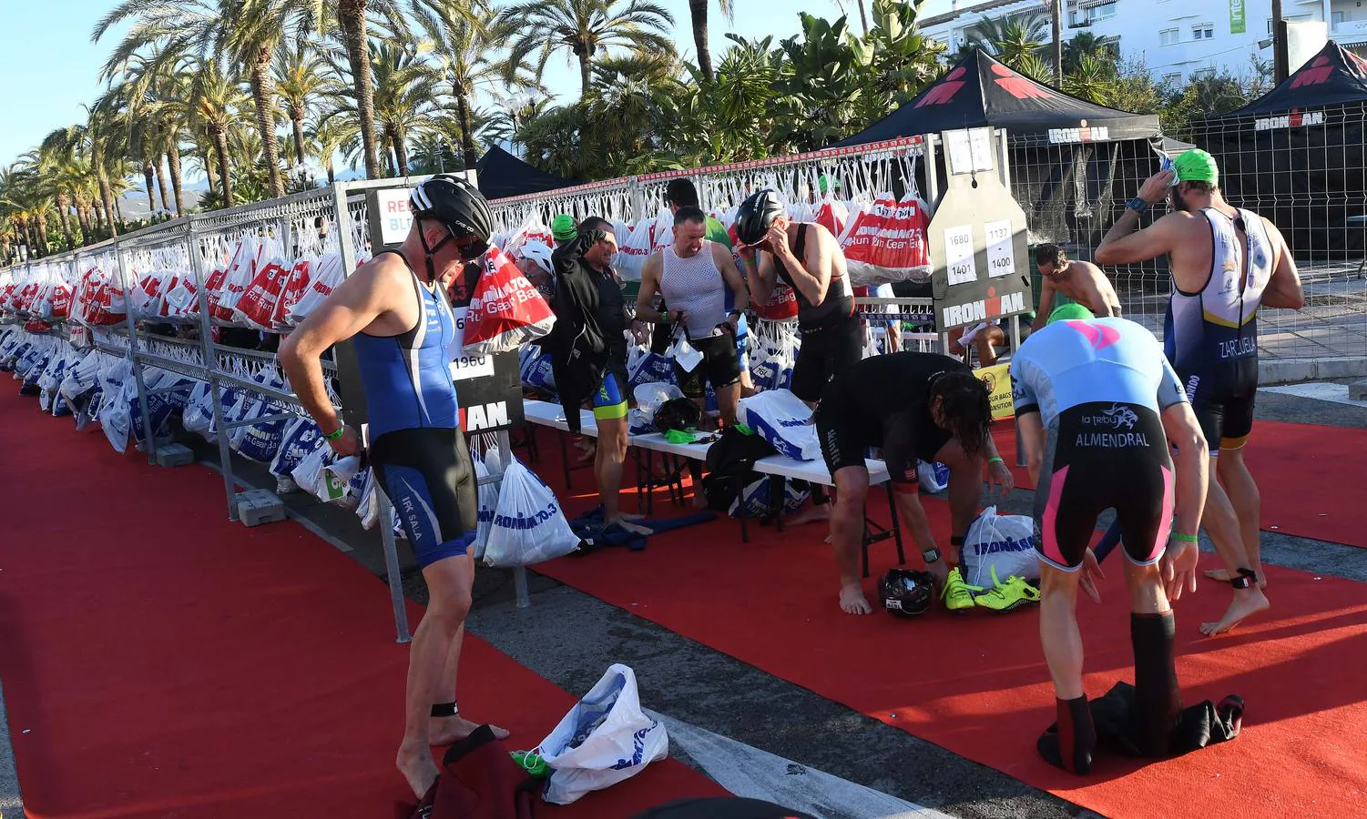 Triatletas de todo el mundo participan en la segunda edición del Ironman 70.3 de Marbella