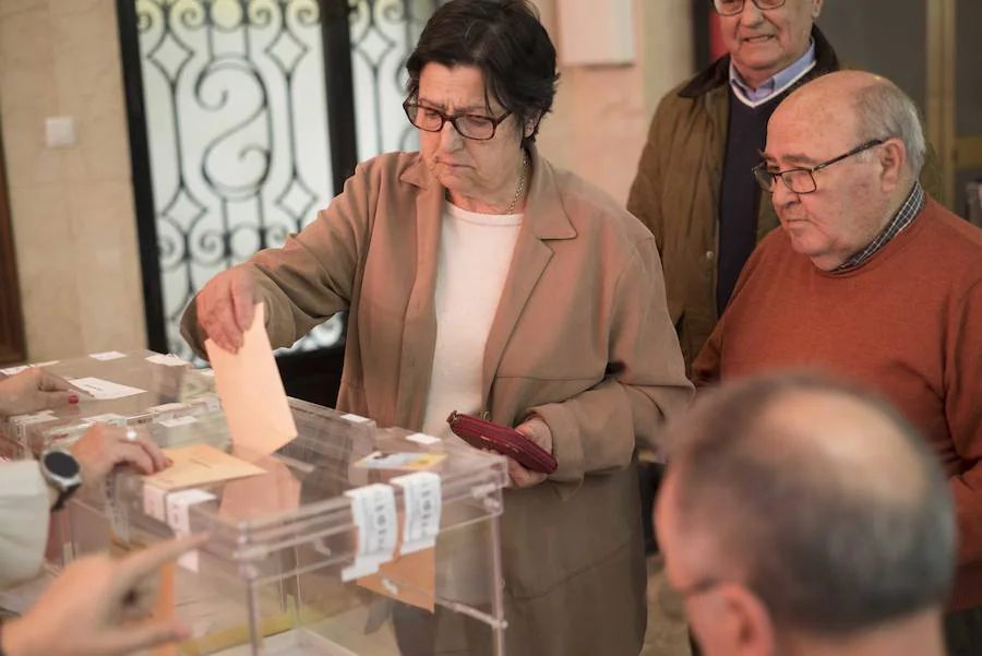 Así transcurren las votaciones a las elecciones generales en la provincia