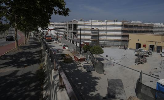 Aspecto de las obras del 'outlet', al este de Plaza Mayor. 
