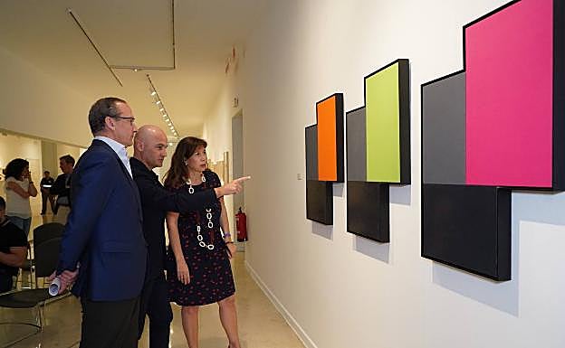 Manuel Fontán, Pedro Zamora y Gemma del Corral, este miércoles en La Coracha. 