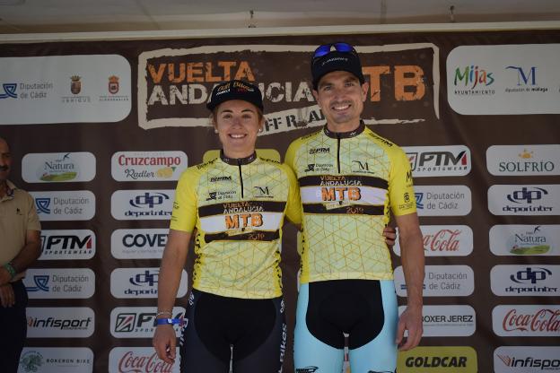 José Luis Carrasco y María Díaz, primeros líderes de la Vuelta a Andalucía MTB