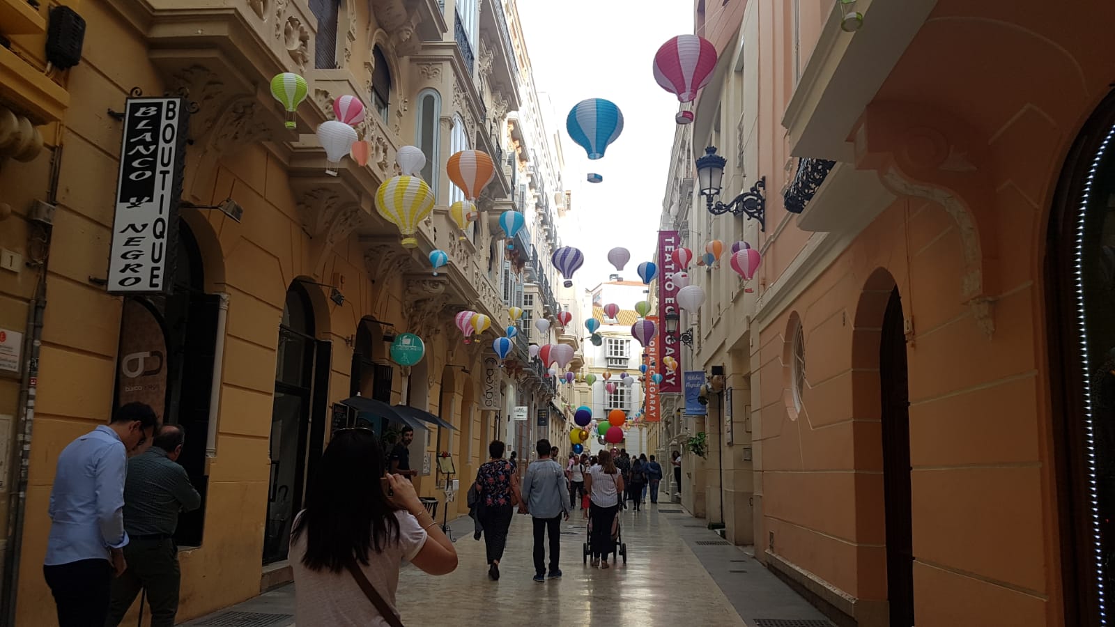 Fotos: Málaga se llena de cultura en La Noche en Blanco 2019