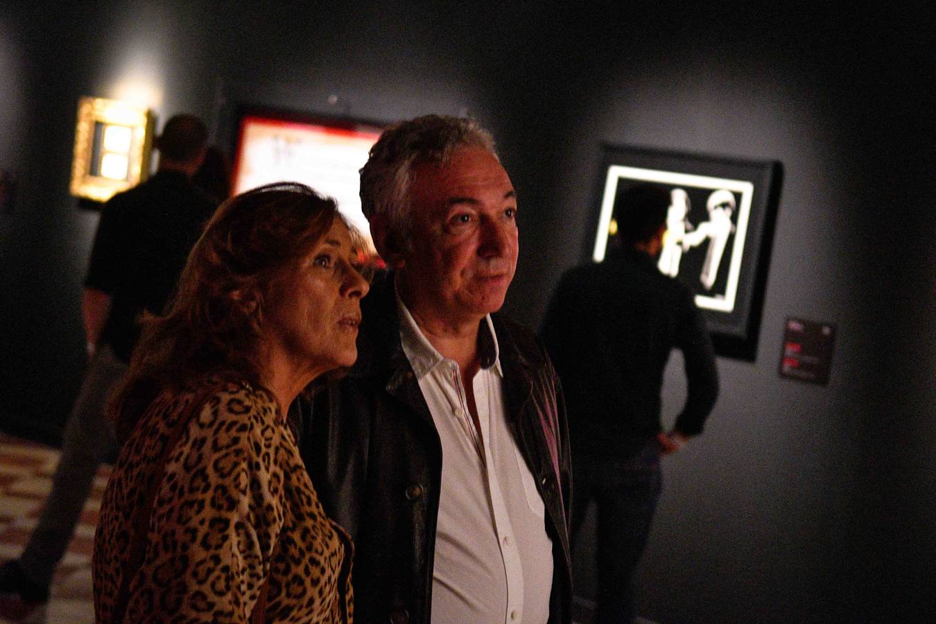 La Térmica vivió en la noche del jueves la inauguración de la exposición 'Banksy, The art of protest'', una muestra que constituye un hito en la historia de este espacio. Satisfacción y buen rollo entre obras de esta celebridad del grafiti que ha firmado obras a lo largo y ancho del mundo.