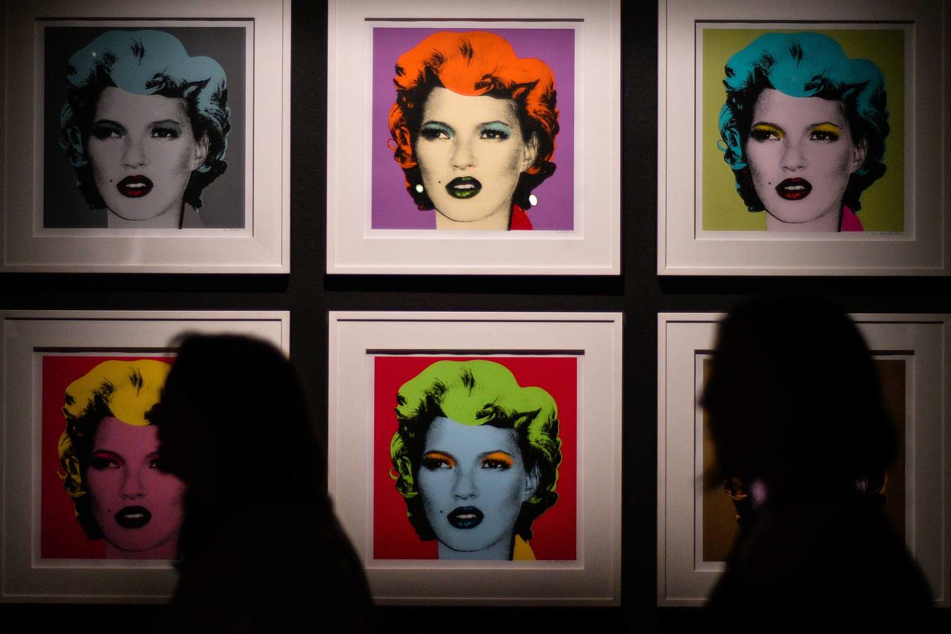 La Térmica vivió en la noche del jueves la inauguración de la exposición 'Banksy, The art of protest'', una muestra que constituye un hito en la historia de este espacio. Satisfacción y buen rollo entre obras de esta celebridad del grafiti que ha firmado obras a lo largo y ancho del mundo.