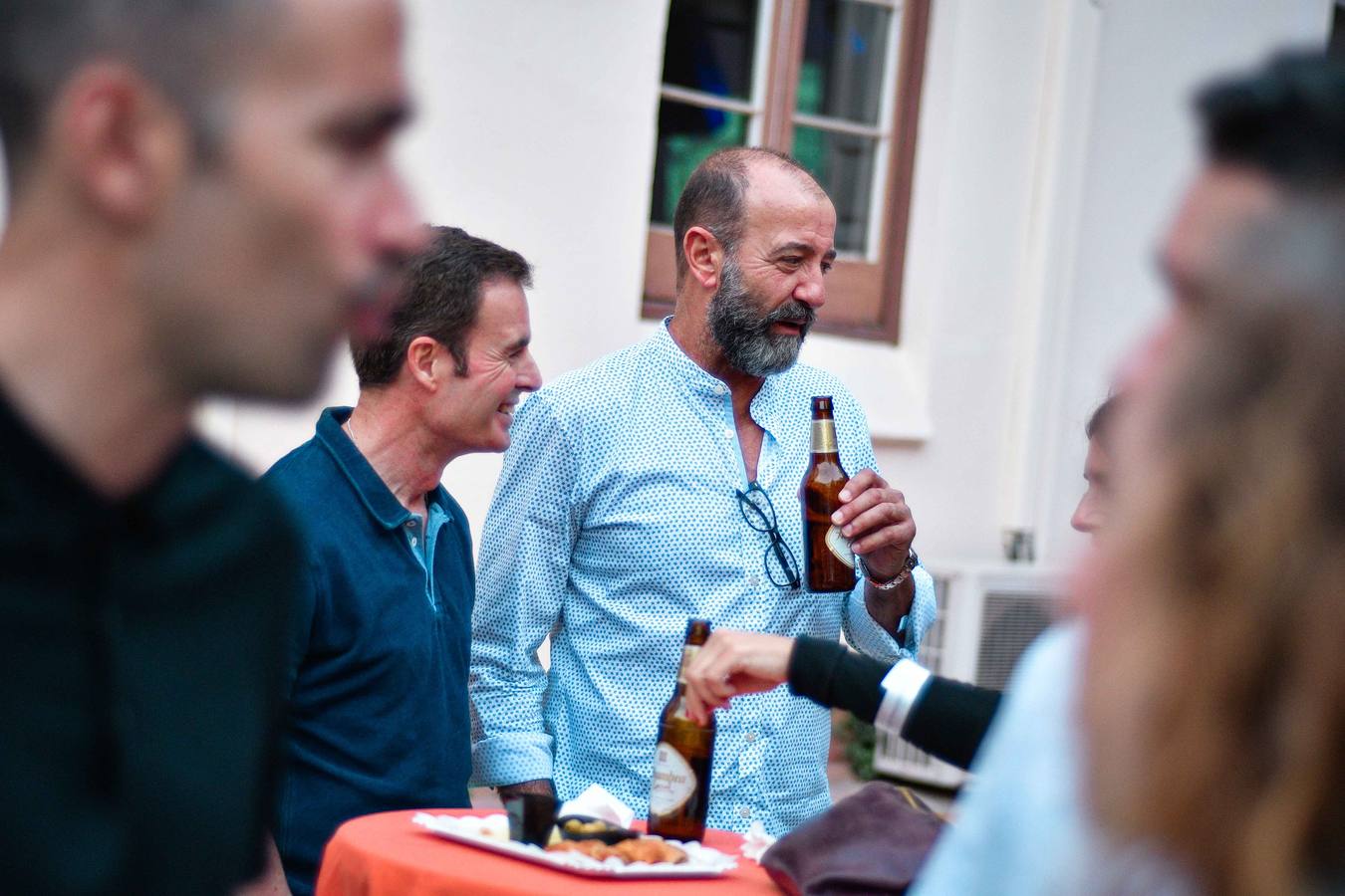 La Térmica vivió en la noche del jueves la inauguración de la exposición 'Banksy, The art of protest'', una muestra que constituye un hito en la historia de este espacio. Satisfacción y buen rollo entre obras de esta celebridad del grafiti que ha firmado obras a lo largo y ancho del mundo.