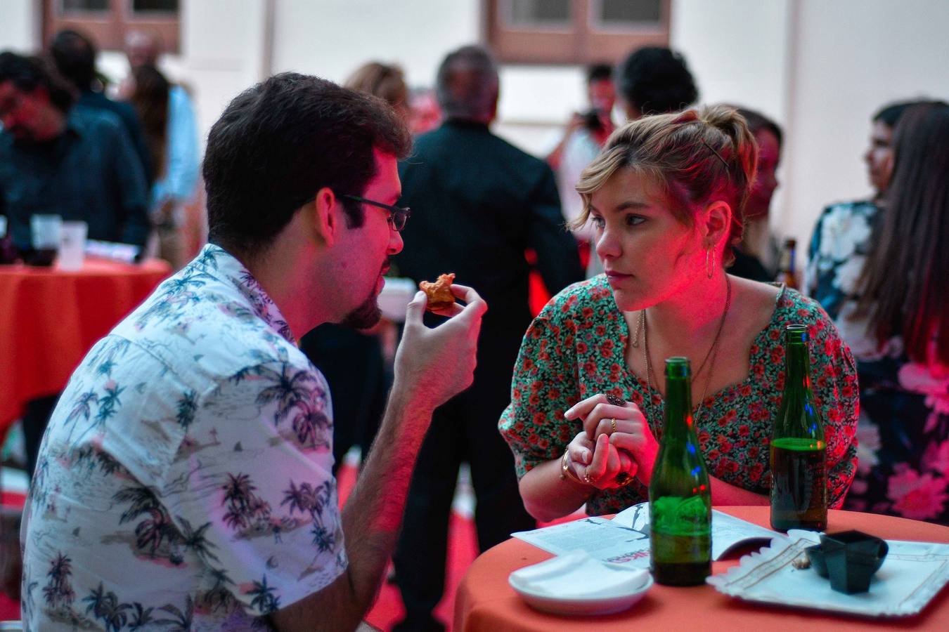 La Térmica vivió en la noche del jueves la inauguración de la exposición 'Banksy, The art of protest'', una muestra que constituye un hito en la historia de este espacio. Satisfacción y buen rollo entre obras de esta celebridad del grafiti que ha firmado obras a lo largo y ancho del mundo.