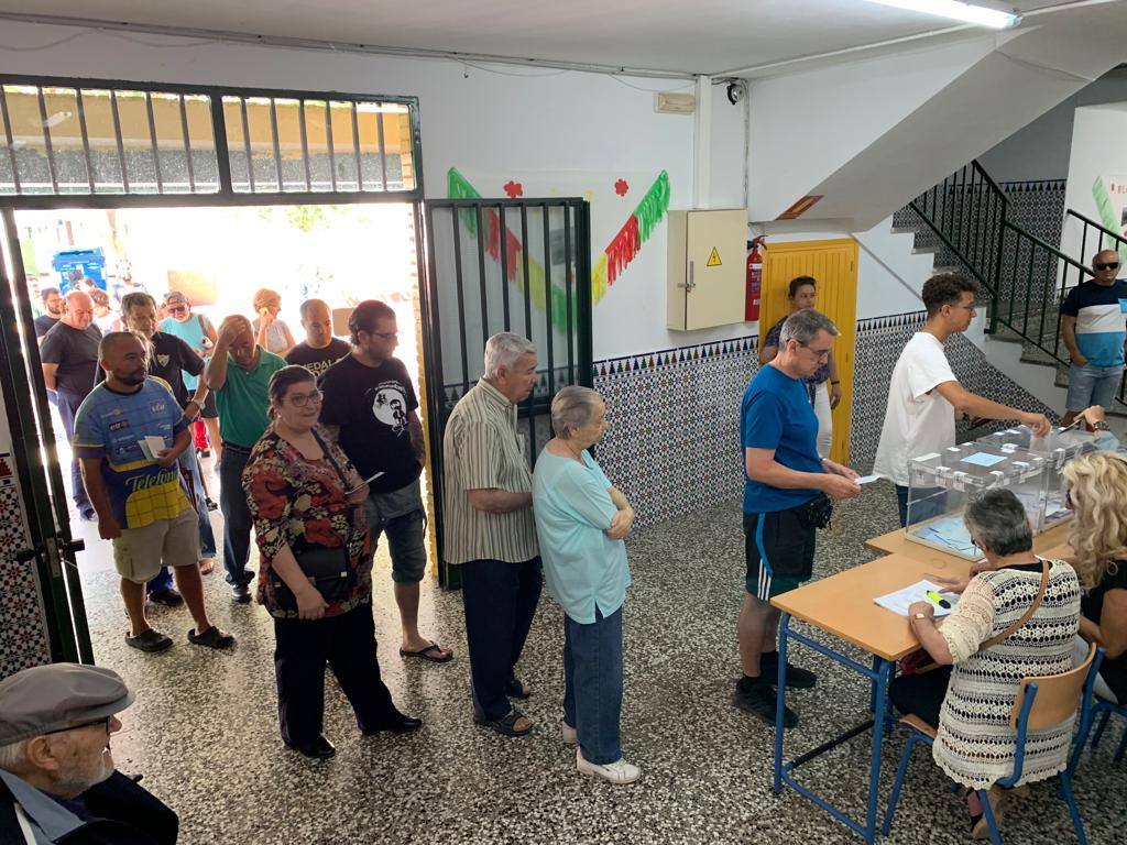 Desde las nueve de la mañana del domingo 26 de mayo los malagueños acudieron a las urnas para elegir a sus alcaldes y rpresentantes en el partlamento europeo. Estas son las imágenes de una nueva jornada electoral. 