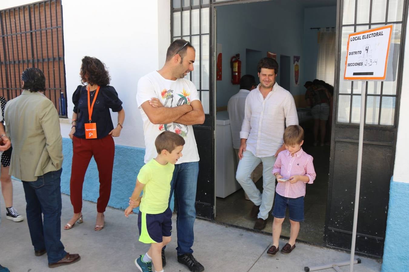 Desde las nueve de la mañana del domingo 26 de mayo los malagueños acuden a las urnas para elegir a sus alcaldes y representantes en el parlamento europeo. Estas son las imágenes de una nueva jornada electoral. Imagen tomada en Ronda