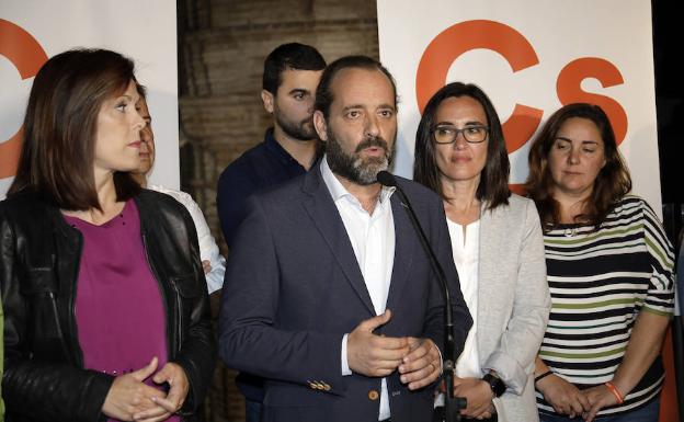 Noelia Losada y Juan Cassá, anoche.