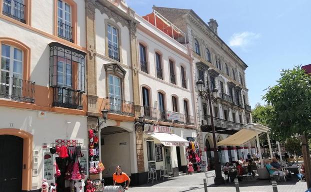 Los clientes de los alojamientos turísticos dejan un tercio de sus gastos en el comercio de Málaga