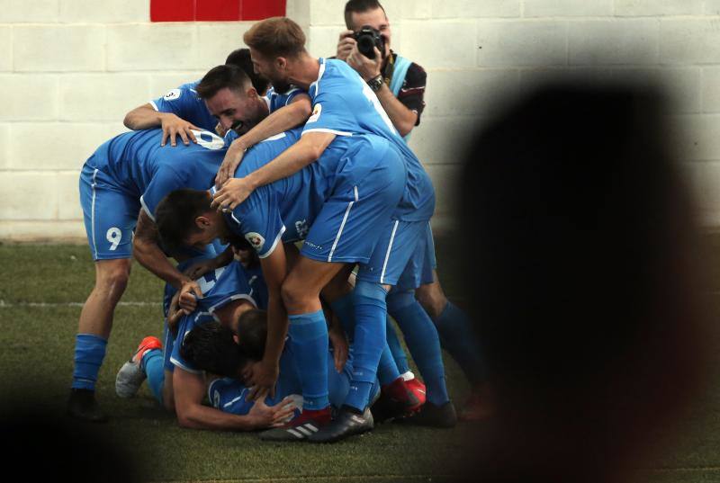 El equipo malagueño comienza la segunda eliminatoria de ascenso a Segunda B con victoria