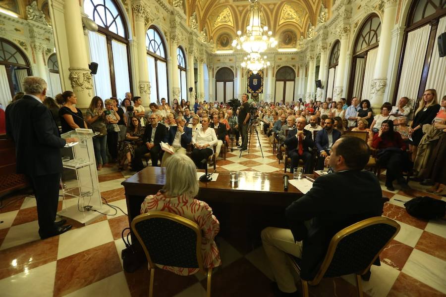 La actriz Nuria Espert y la sobrina del poeta Federico García Lorca, Laura García Lorca, en la primera jornada del ciclo '92 años de la Generación del 27', un acto de organizado por la Fundación Manuel Alcántara en colaboración con la Fundación Cajasol.