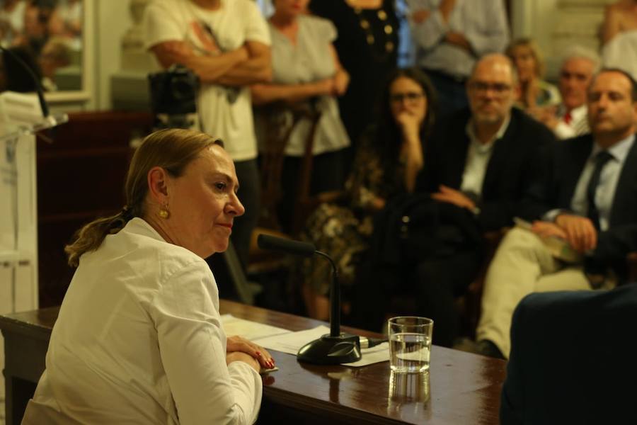 La actriz Nuria Espert y la sobrina del poeta Federico García Lorca, Laura García Lorca, en la primera jornada del ciclo '92 años de la Generación del 27', un acto de organizado por la Fundación Manuel Alcántara en colaboración con la Fundación Cajasol.