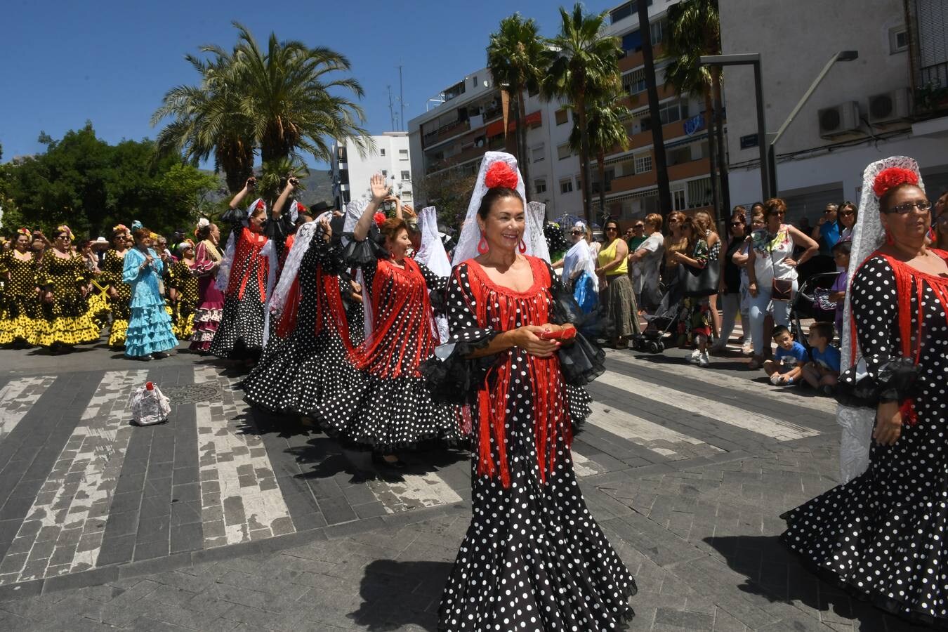 La procesión de San Bernabé de Marbella, en imágenes