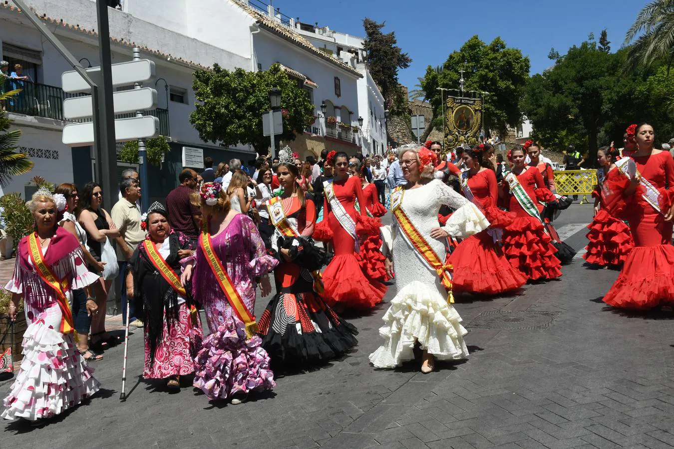 La procesión de San Bernabé de Marbella, en imágenes