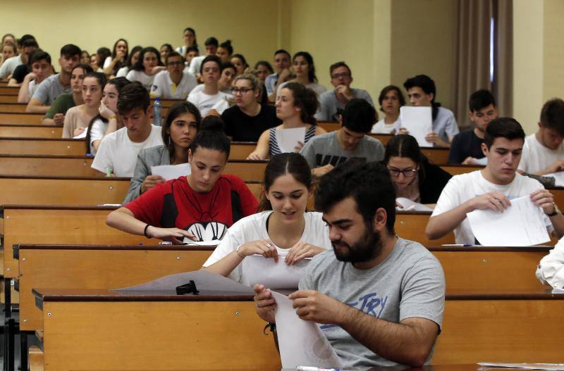 Más de 7.700 estudiantes de Málaga y provincia realizan las pruebas de acceso y admisión a la universidad