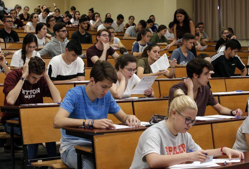 Más de 7.700 estudiantes de Málaga y provincia realizan las pruebas de acceso y admisión a la universidad