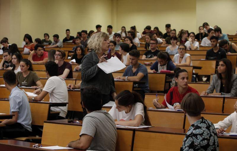 Más de 7.700 estudiantes de Málaga y provincia realizan las pruebas de acceso y admisión a la universidad