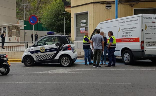 Aparece degollada una mujer embarazada en su casa de Valencia