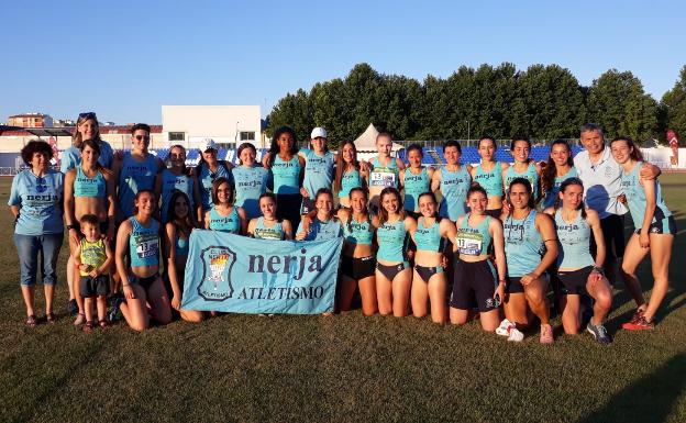 El equipo femenino del Cueva de Nerja-UMA, en la segunda jornada de Liga. 