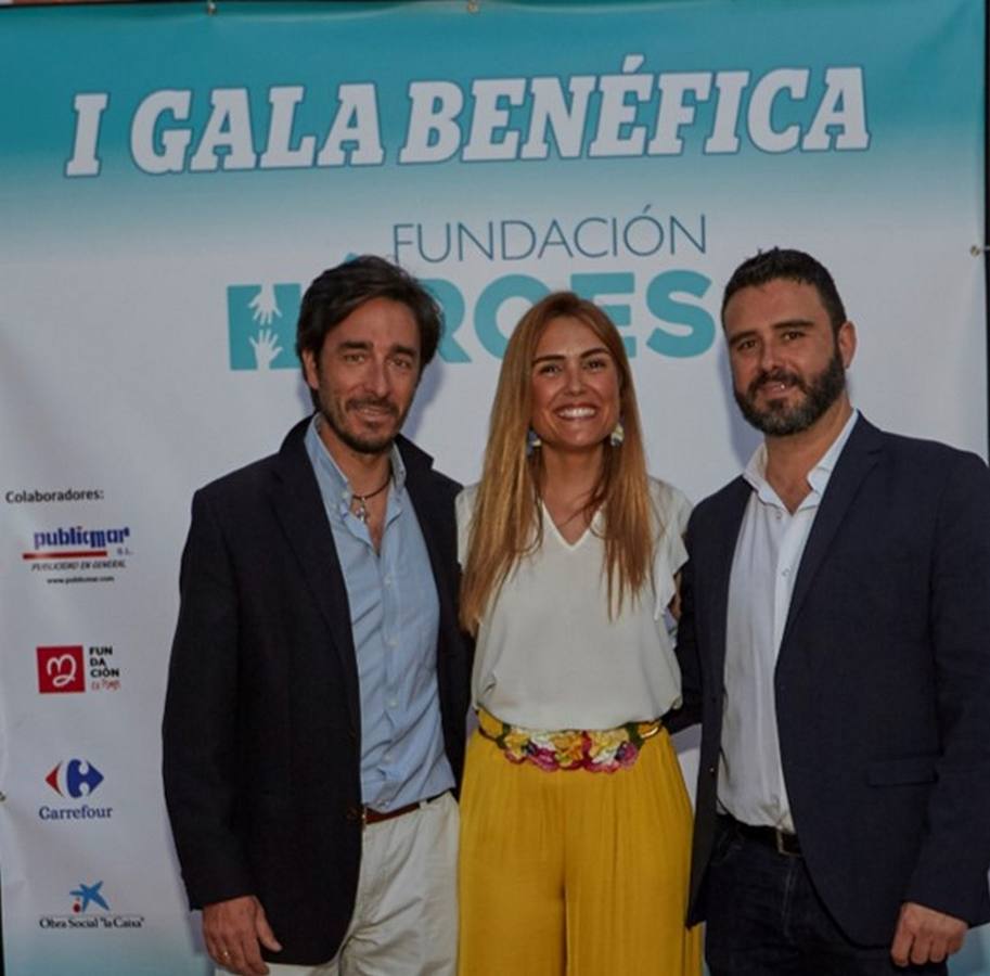 El Palacio del Limonar acoge la cena benéfica a favor de la Fundación Héroes. Miguel Rodríguez, Rocío González y Alfonso Pérez .