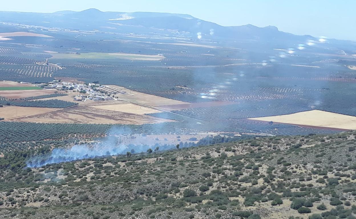 Extinguido el incendio forestal del paraje Los Carvajales de Mollina