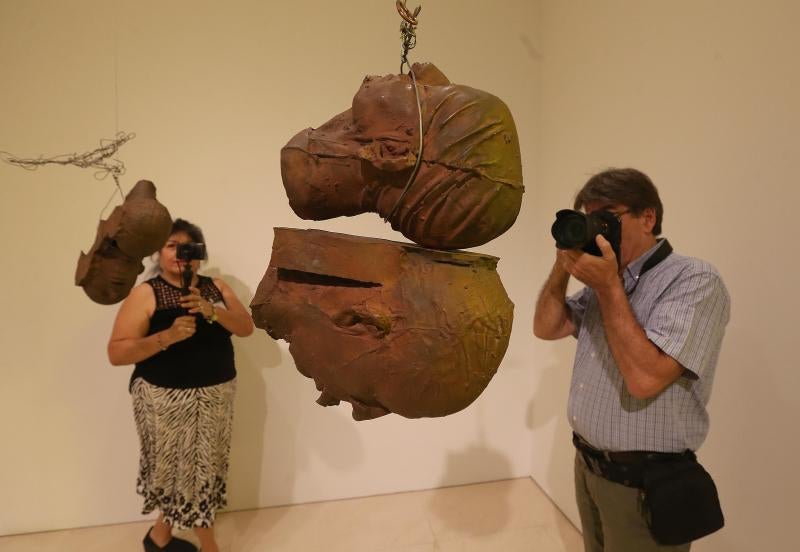 La pinacoteca redobla su apuesta contemporánea con una potente exposición sobre el autor norteamericano