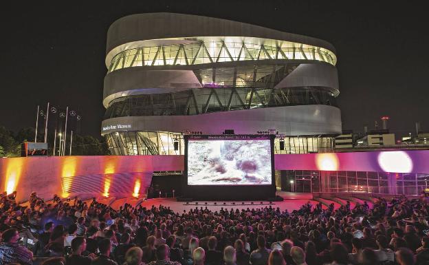 El Museo Mercedes-Benz de Stuttgart. 