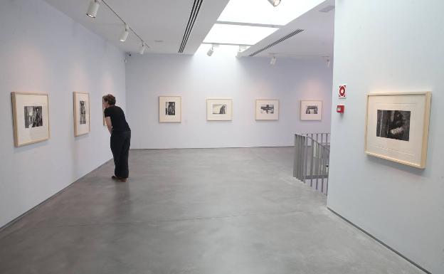 El Museum Jorge Rando expone la obra gráfica de Moore hasta el 28 de septiembre.