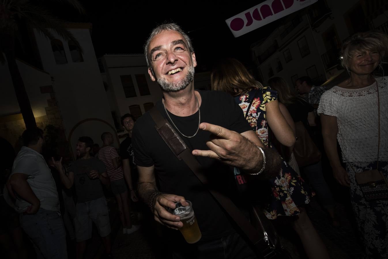 Los amantes del 'indie' toman el municipio de Ojén en la duodécima edición de su festival. Imagen de la jornada del viernes