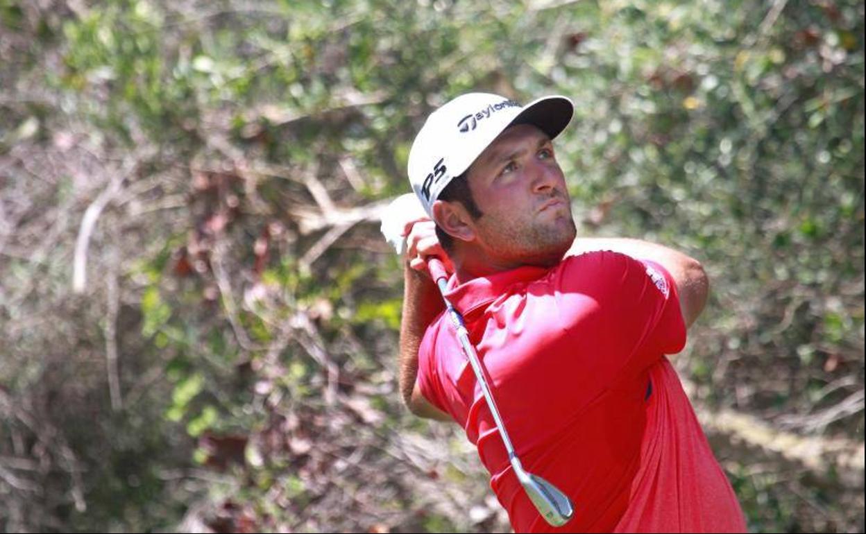 Jon Rahm logró ayer situarse en segunda posición. 