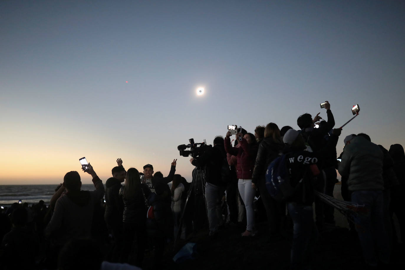 Fotos: En imágenes, el espectacular eclipse que oscureció Sudamérica