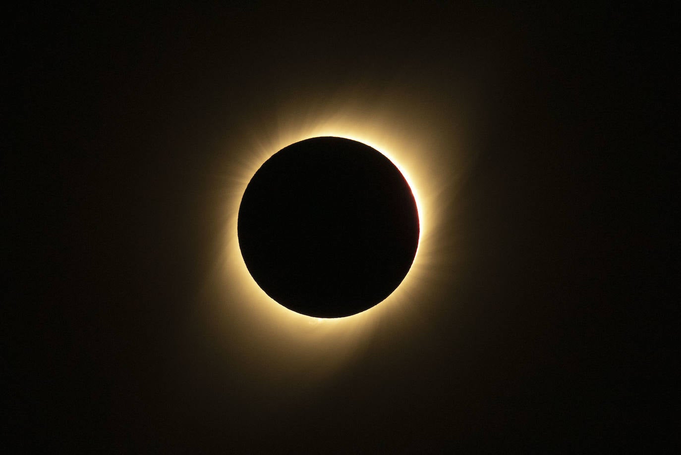 Fotos: En imágenes, el espectacular eclipse que oscureció Sudamérica