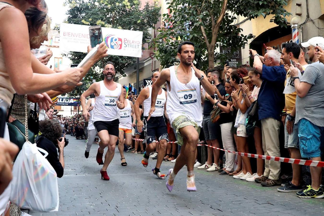 Fotos: El Orgullo celebra su 21ª edición Carreta de Tacones en Madrid
