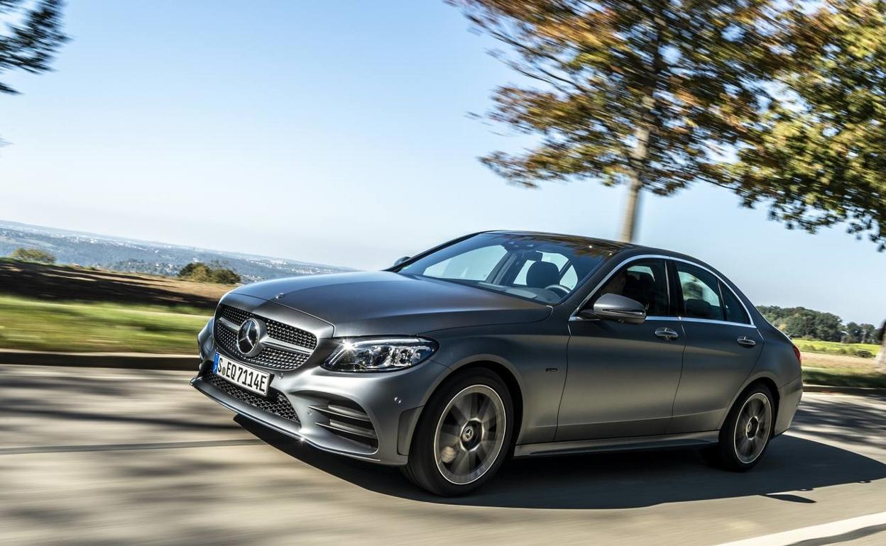 Mercedes Clase C 300, nuevas versiones híbridas