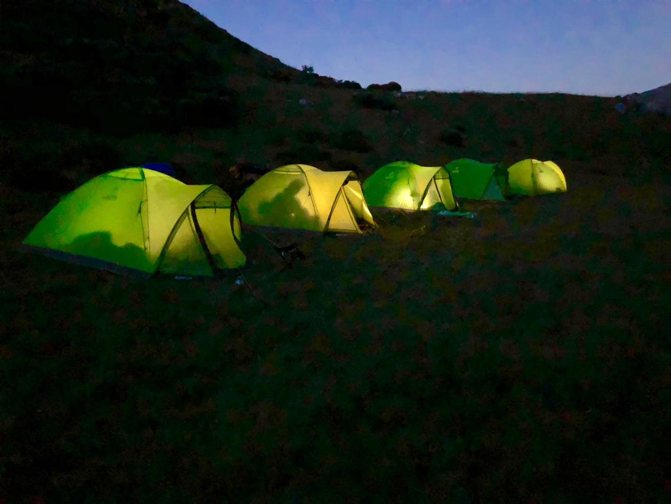 Cinco jóvenes malagueños que han superado el cáncer concluyen la 'Primera Aventura Trashumante entre Lobos y Mastines'