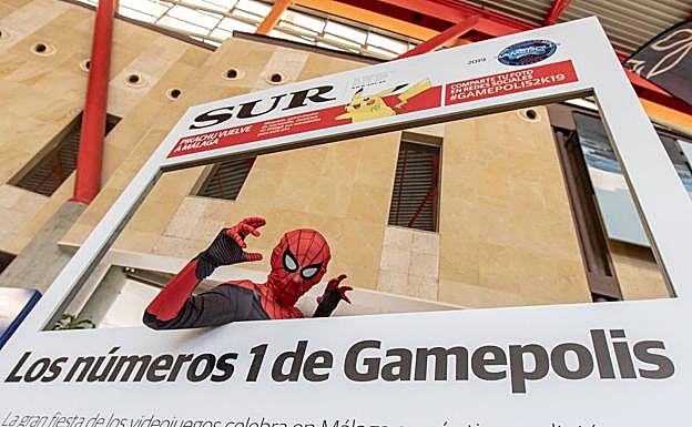 Galería. Particfipantes de Gamepolis, en la portada especial de SUR. 
