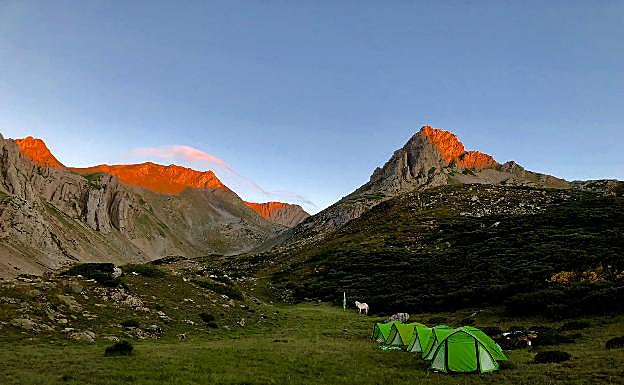 Las tiendas de campaña que han servido de refugio durante esta aventura. 
