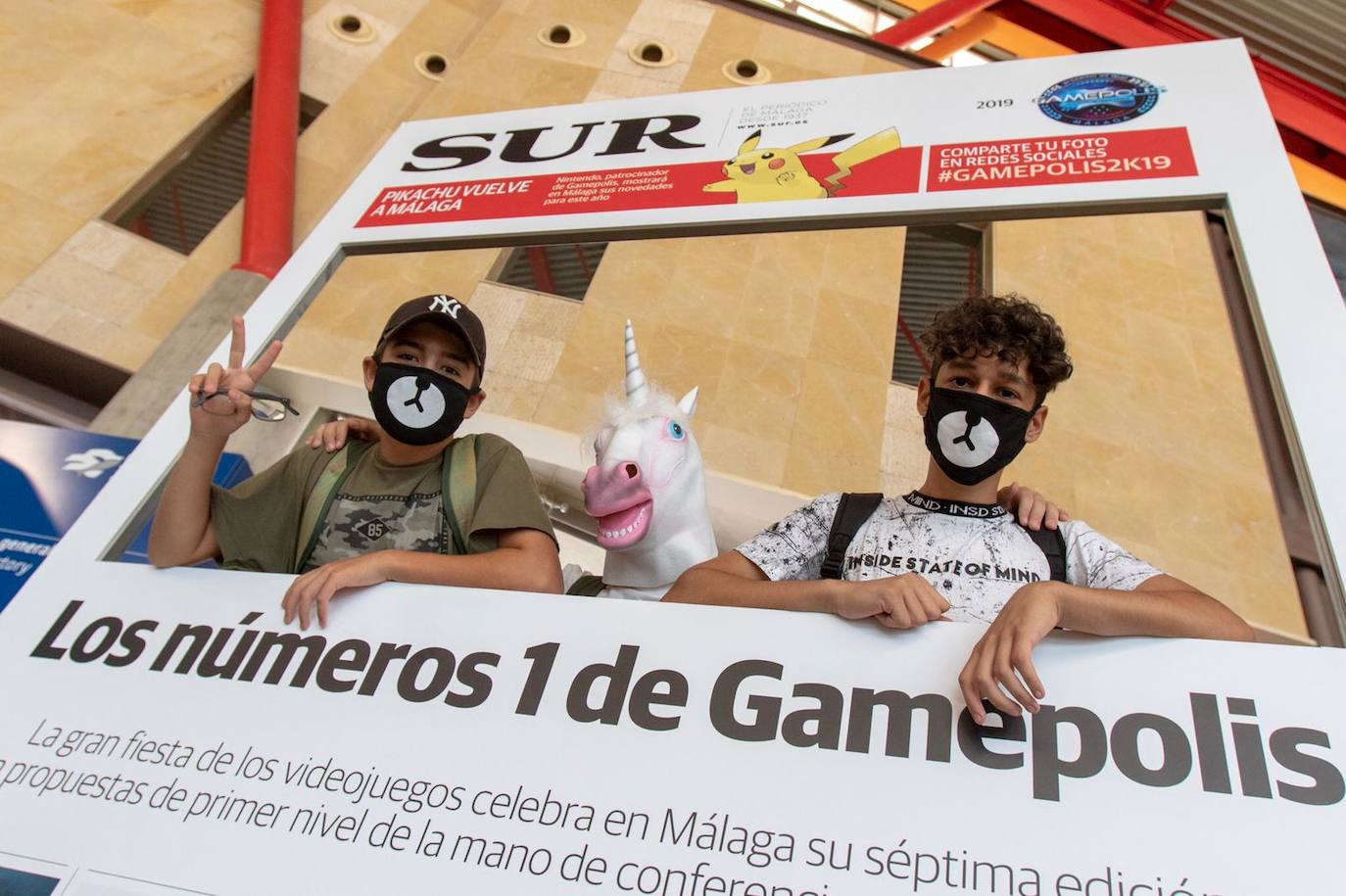 Las mejores imágenes de los participantes de Gamepolis en la portada especial de SUR. 