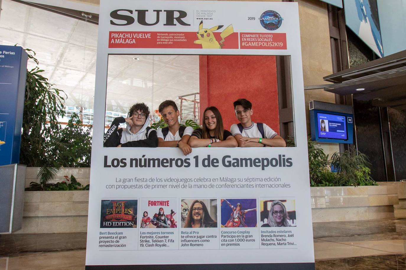 Las mejores imágenes de los participantes de Gamepolis en la portada especial de SUR. 