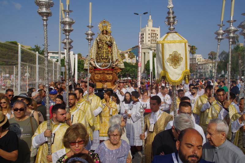 Traslado de la Virgen del Carmen desde su iglesia hasta el puerto de Málaga (domingo 21)